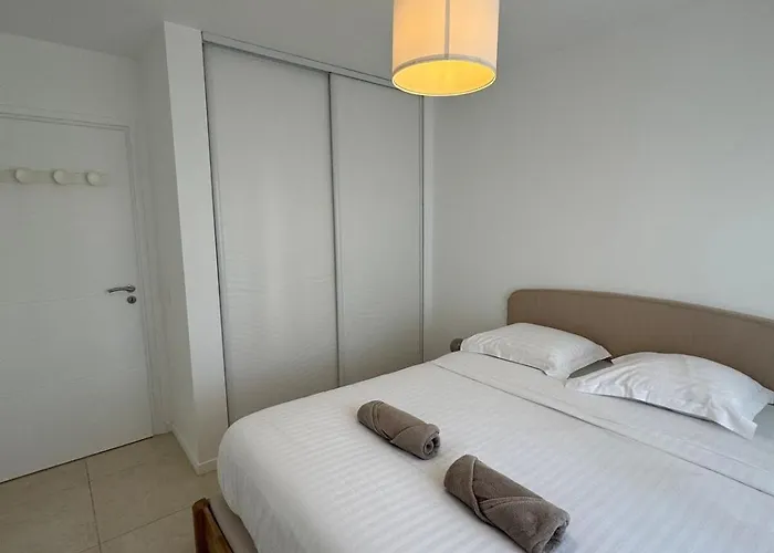 La Roseraie - Standing 4 Prs - Piscine - Parking Appartamento Antibes