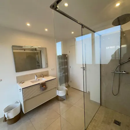 La Roseraie - Standing 4 Prs - Piscine - Parking Apartment