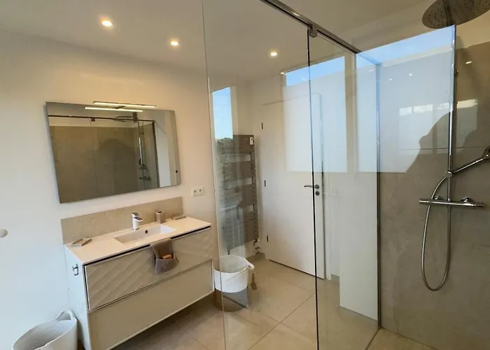 La Roseraie - Standing 4 Prs - Piscine - Parking Apartment